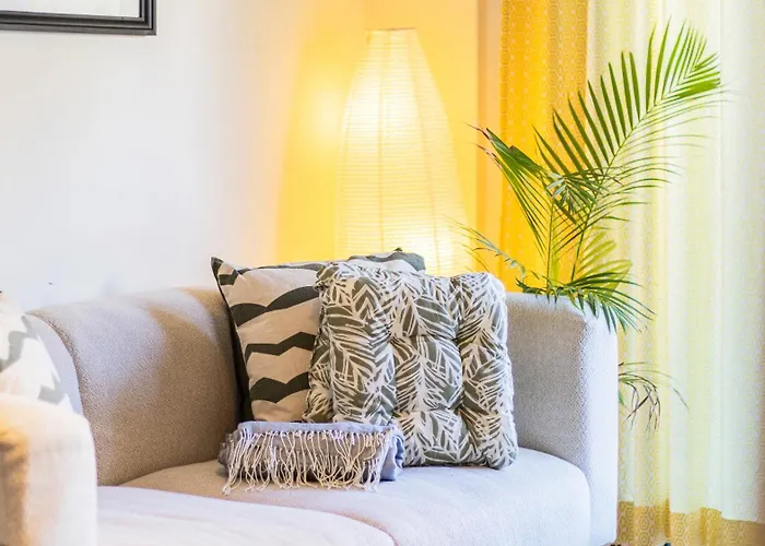 Adorable 2d Appartement *