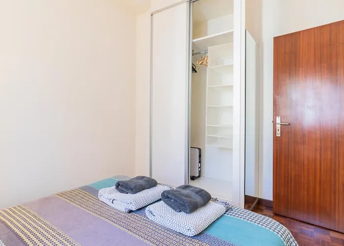 Adorable 2d Appartement *